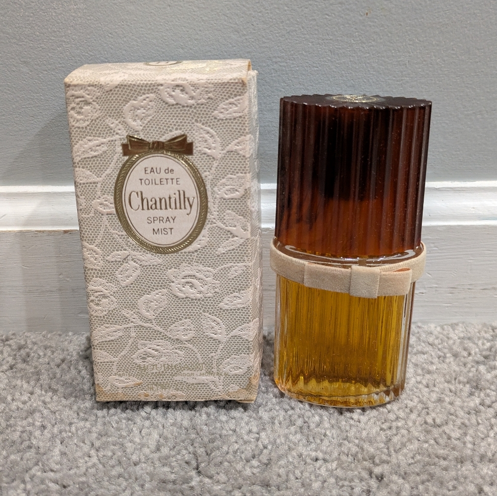 Vintage New Chantilly Eau De Toilette Spray Mist Perfume 1.75 oz w box Houbigant